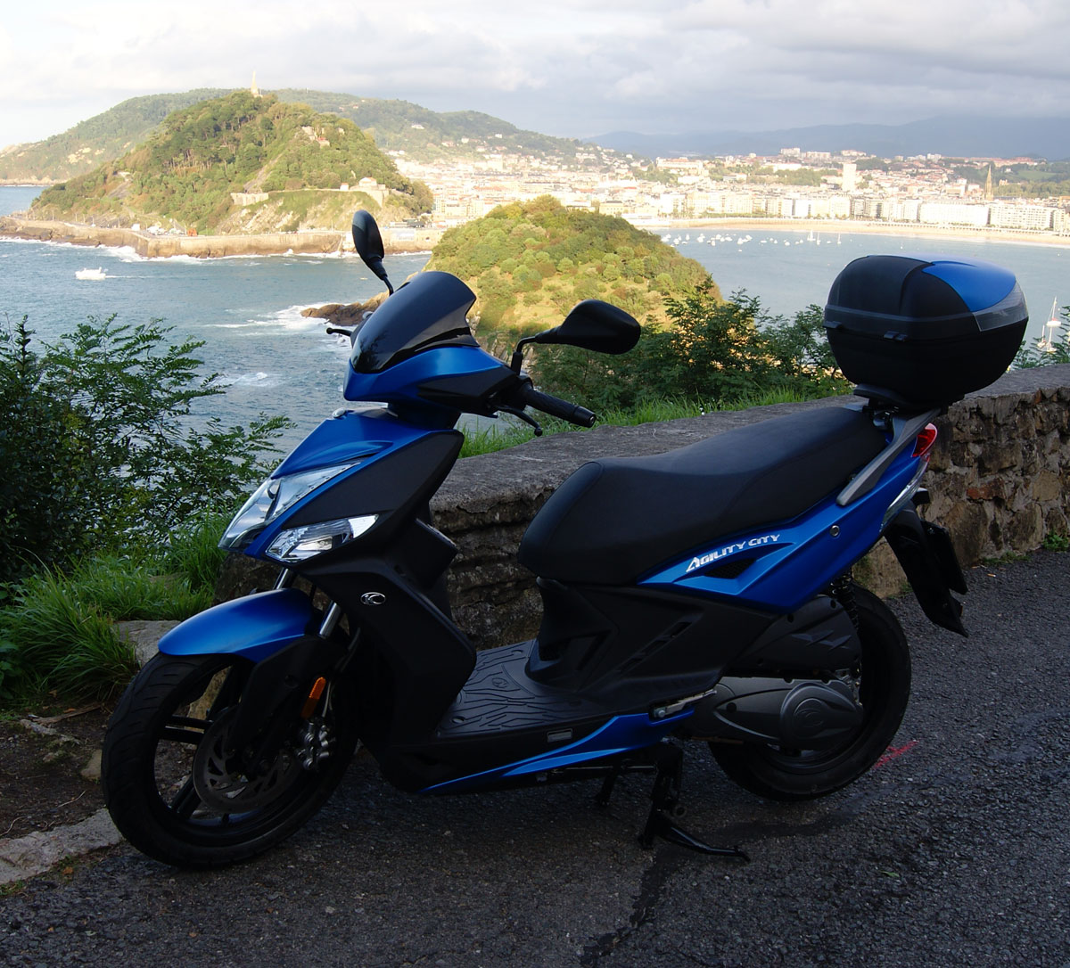 Rental scooter  Kymco Agility City 125 cc