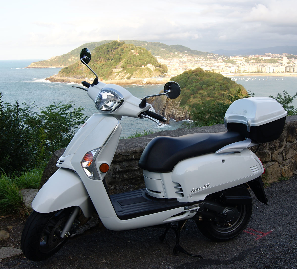 Rental motorcycle  Kymco Like 50 cc